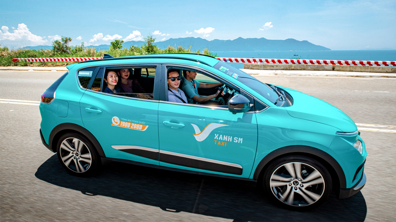 التاكسي الكهربائي الأخضر SM من Vinfast: خطوة جديدة لصناعة النقل في فيتنام