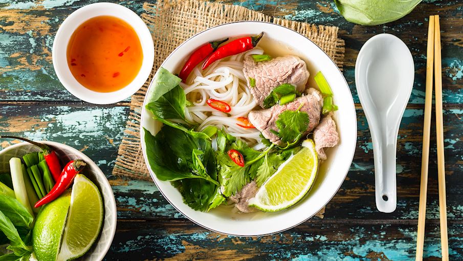 10 Most Popular VIETNAMESE STREET FOODS