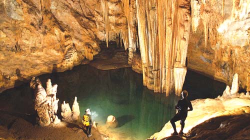 Discovering Sơn Mộc Hương Cave in Mộc Châu