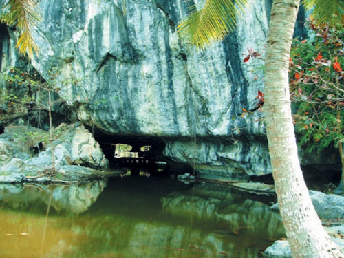 Mo So, an amazing and ancient cave in Hà Tiên