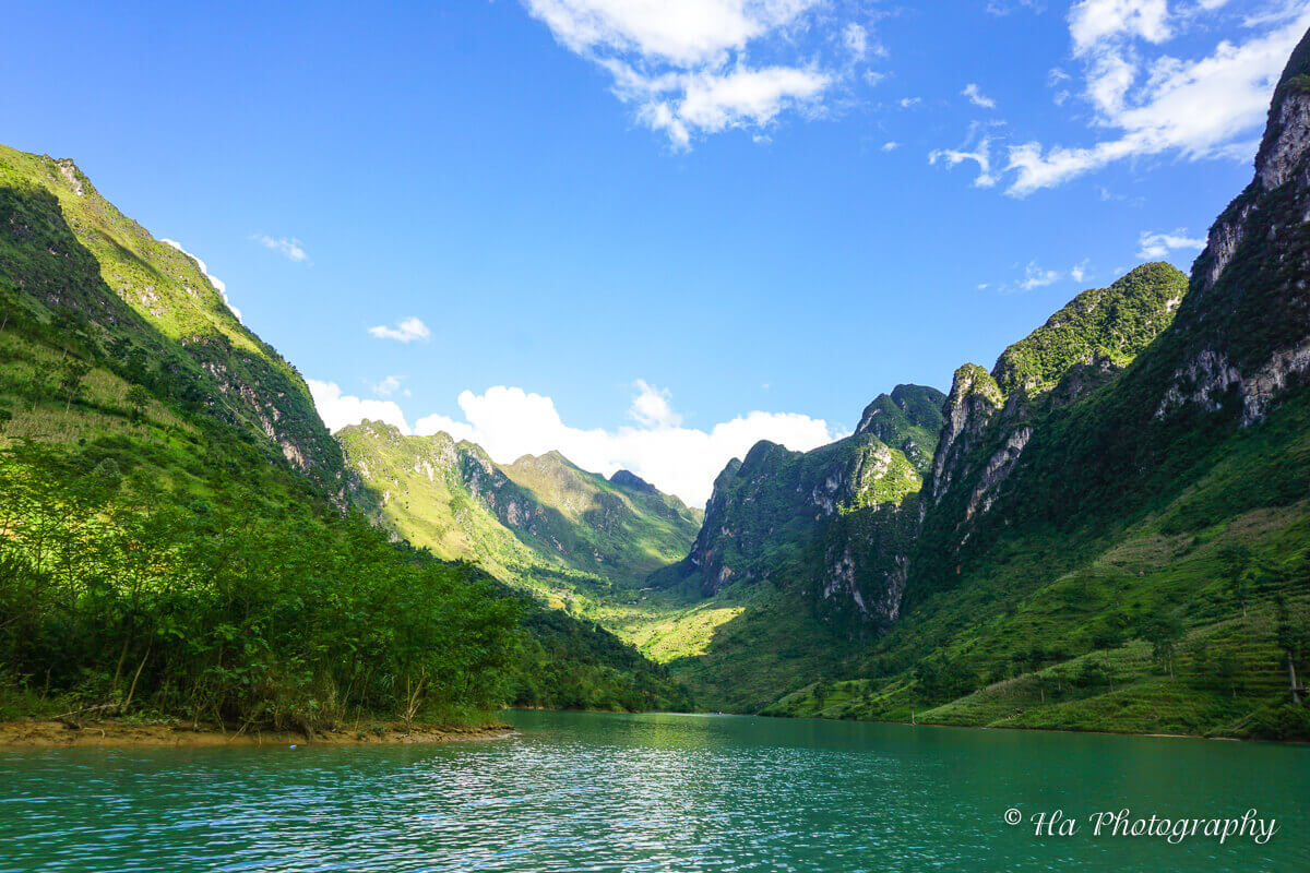 Nho Que River: Magnificent Tu San Alley Boat Ride