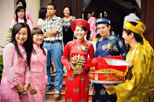 Vietnamese Wedding Ceremony Tradition